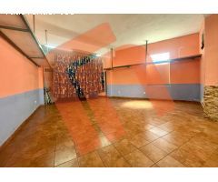 Casa en esquina con múltiples posibilidades