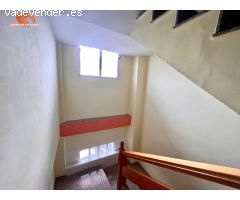 Edificio de dos viviendas + local comercial