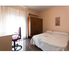 ????? PISO LUMINOSO EXCLUSIVO PARA CHICAS ESTUDIANTES, PLAZA DE TOROS – CURSO 25/26