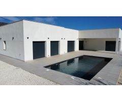 Villa en Venta en Pinoso, Alicante