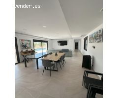 Villa en Venta en Pinoso, Alicante