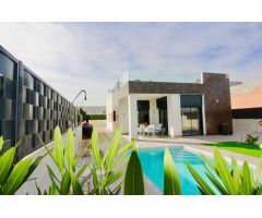 Villa en Venta en Pinoso, Alicante