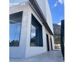 Villa en Venta en Polope, Alicante