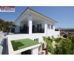 Exclusiva Villa de Lujo con Licencia Turística en La Nucía – Zona San Rafael / Nucia Park