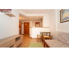 ¡Oportunidad en Rincón de Loix Llano! Piso con terraza acristalada y piscina, a pocos minutos de la
