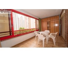 ¡Oportunidad en Rincón de Loix Llano! Piso con terraza acristalada y piscina, a pocos minutos de la