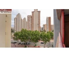 ¡Oportunidad en Rincón de Loix Llano! Piso con terraza acristalada y piscina, a pocos minutos de la