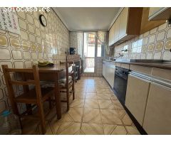 Ático en Venta en el Centro de Benidorm, con Amplia Terraza y Cerca de la Playa