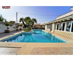 Chalet Exclusivo en Benidorm - Rincon de Loix, Urbanización Rocas Blancas