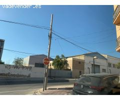 Nave a la entrada de Buñol