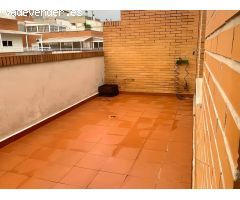 Ático con terraza y orientación sur en zona residencial de Alzira
