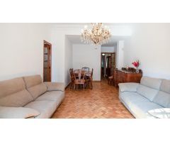 ALQUILER: Amplio piso amueblado con 4D, 2 baños y gran terraza en Ruzafa, Valencia