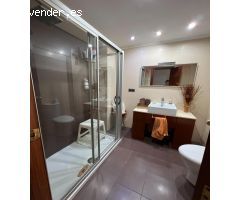 Amplio piso con 4 dormitorios y terraza en la playa de Sagunto