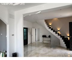 Villa en Venta en Crevillente, Alicante