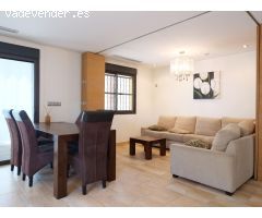 APARTAMENTO CON PATIO GRANDE EN URBANIZACION