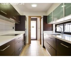 APARTAMENTO CON PATIO GRANDE EN URBANIZACION