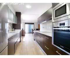 APARTAMENTO CON PATIO GRANDE EN URBANIZACION