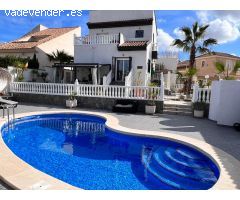 Chalet en Venta en Benijófar, Alicante