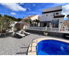 Chalet en Venta en Benijófar, Alicante