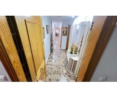 APARTAMENTO EN TERCERA PLANTA CON 2 DORMITORIOS Y 1 BAÑO SEMIREFORMADO