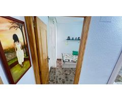 APARTAMENTO EN TERCERA PLANTA CON 2 DORMITORIOS Y 1 BAÑO SEMIREFORMADO