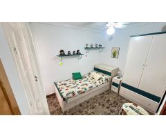 APARTAMENTO EN TERCERA PLANTA CON 2 DORMITORIOS Y 1 BAÑO SEMIREFORMADO