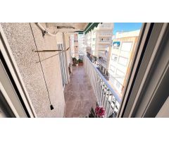 APARTAMENTO EN LA TERCERA PLANTA CON 110M2