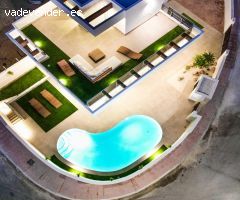 PRECIOSA GRAN VILLA CON VISTAS AL CAMPO DE GOLF “LA MARQUESA”!