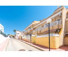 CASA ADOSADA EN VILLAMARTIN RECIEN REFORMADA