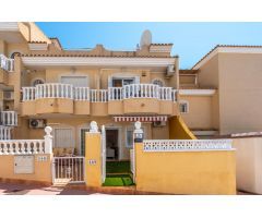 CASA ADOSADA EN VILLAMARTIN RECIEN REFORMADA