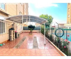 PLANTA BAJA EN NUEVA TORREVIEJA CON MAS DE 200M2 DE PARCELA