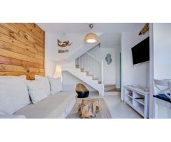 ¡Tu Nuevo Hogar en Corralejo: Dúplex con Terraza y Comodidades Inigualables!