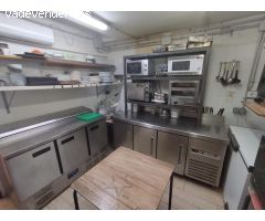 LOCAL EN TRASPASO EN CAMBRILS EN FUNCIONAMIENTO