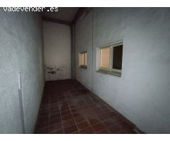 LOCAL COMERCIAL EN CAMBRILS PUERTO