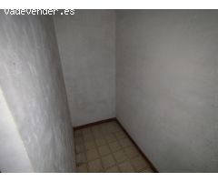 LOCAL COMERCIAL EN CAMBRILS PUERTO