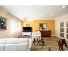Casa en Rambla Sant Juan con local de 270 m2