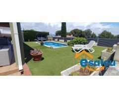 Chalet Independiente con Piscina !!!