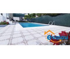 OPORTUNIFDAD !!! Chalet Independiente con Piscina !!!
