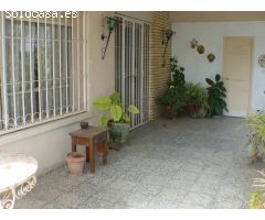 chalet y colegio en Masias