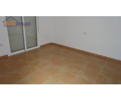 VENTA DE DUPLEX EN ROQUETAS DE MAR. ZONA INSTITUTOS..4 DOR.2 BAÑOS ,TERRAZA Y PATIO ,COCINA INDEPEN