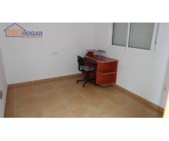 VENTA DE DUPLEX EN ROQUETAS DE MAR. ZONA INSTITUTOS..4 DOR.2 BAÑOS ,TERRAZA Y PATIO ,COCINA INDEPEN