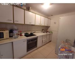 BONITO BAJO DE 2 DORMITORIOS, GARAJE Y PISCINA EN AGUADULCE NORTE