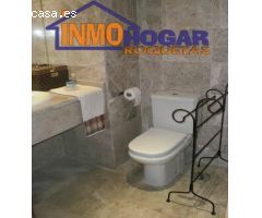 ¡Vive a 60 metros de la playa! Piso de lujo en Roquetas de Mar, 2 Dormt, piscina, garaje,