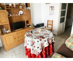 Casa típica andaluza con dos habitaciones dobles y terraza privada — ideal para reformar a tu gusto