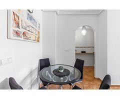 Estudio en Torrevieja con piscina comunitaria