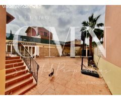 ESPACIOSO CHALET CON PISCINA EN ALFAZ DEL PI