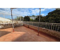 Piso con terraza en el centro de Torremolinos