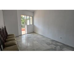 Piso con terraza en el centro de Torremolinos