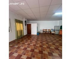 PRECIOSA VIVIENDA Y GIGANTESCO BAJO