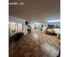 PRECIOSA VIVIENDA Y GIGANTESCO BAJO